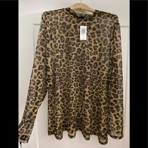 ⚡️⚡️$19 NWT Torrid Leopard Mesh Mock Neck Top